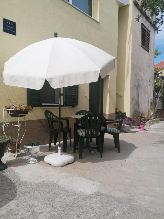 Apartment Sunce Kastela Exterior photo