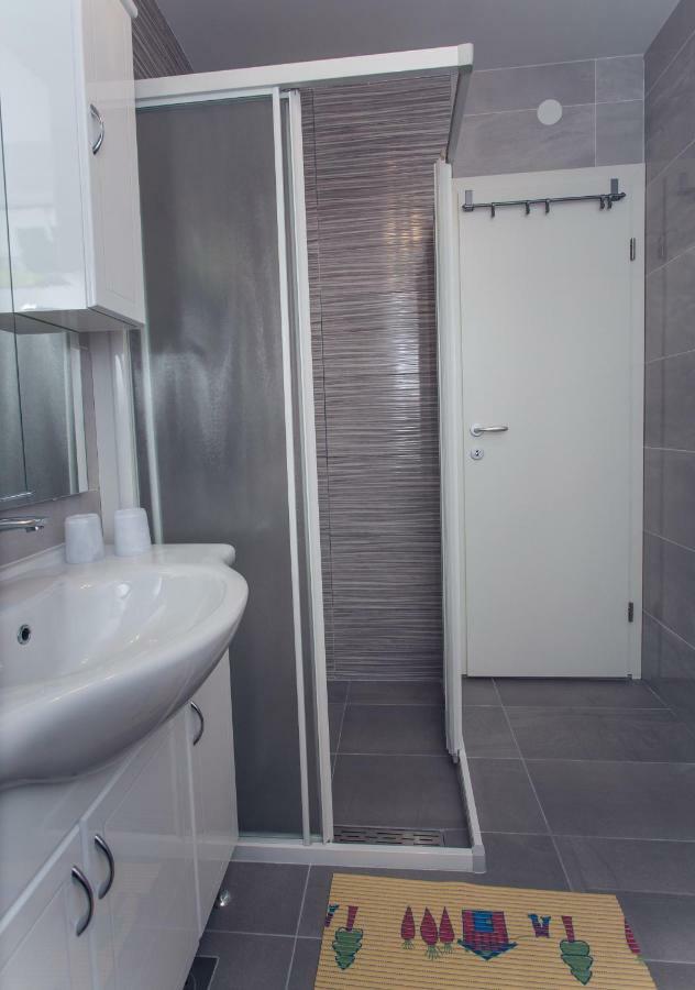 Apartment Sunce Kastela Exterior photo